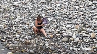 A ride to the river turns into a good fuck