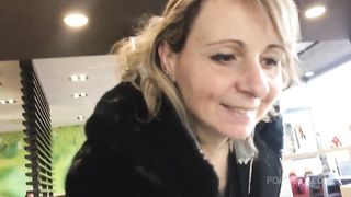 Walking with Luna and her excellent blowjobs