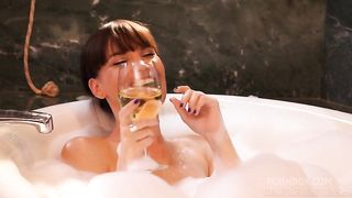 Dana DeArmond and Sovereign Syre make their Lesbian Fantasies Cum True