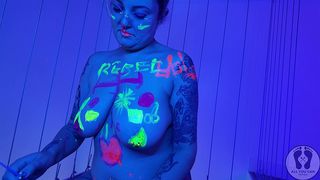 4K STRIPTEASE TWERK AVATAR LIGHT EFFECT RGB BODY PAINTING