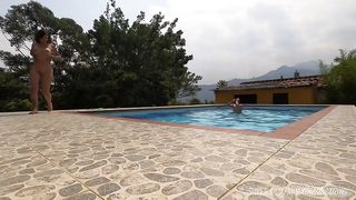 Seducing my cousin in the pool
