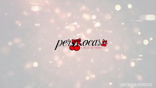 Gozando e gritando no banheiro