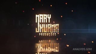 Bbw mostrando seus dildos no cuzinho e na buceta