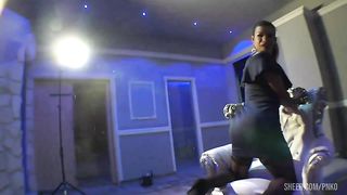 Is hard for the photografer do is job with Renata in front of him, can’t resist her cock