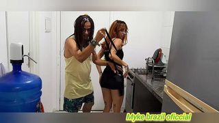 GABI MAITE VEI NA MINHA CASA ME COVIDAR PARA SAIR COM ELA SO.K ANTES DE SAIR ELA ME PEDIU PARA A GENTE TRANSAR ELA ADORA SEXO ANAL