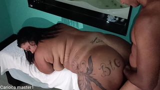 GOSTOSA FUDENDO MUITO NA PELE