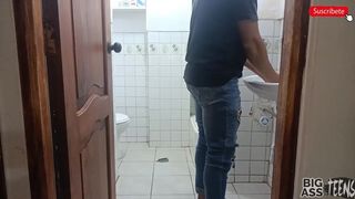 My stepsister asks me for a massage and ends with my cum on her pussy