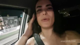 fiz um gangbang no meio da trilha, dei pra 3 paus diferentes e desconhecido
