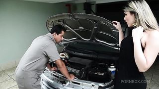 Lorena have to say something to the mechanic