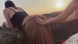 SEXO EN LA PLAYA UNA DESCONOCIDA ME PIDIO SEXO EN PUBLICO