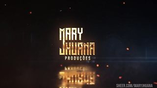 Fui cozinhar e acabei enfiando a cenoura no cu e fazendo uma DP com os vegetais - Mary Jhuana