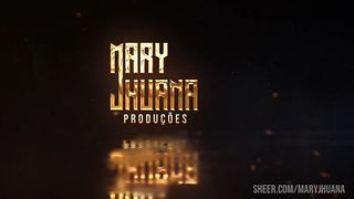 Fui cozinhar e acabei enfiando a cenoura no cu e fazendo uma DP com os vegetais - Mary Jhuana