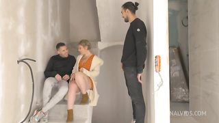 4k Double penetration blondie fucked on stairs