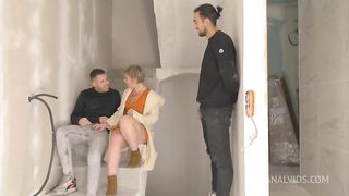 4k Double penetration blondie fucked on stairs