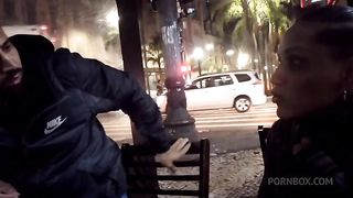 Aghata quente nao tinha dinheiro pra mim pagar meu dolares americano pagou de outro jeito trazendo gostoso