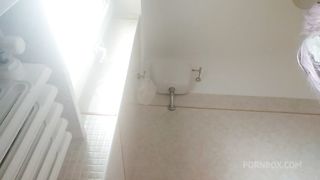 Pee and Farts very hard on the wc with Chantal Channel