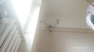 Pee and Farts very hard on the wc with Chantal Channel