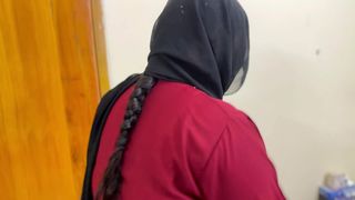 ARABIAN BEAUTIFUL HOTEL MAID CLEANING MY ROOM & I SEE HER HUGE ASS & HUGE BOOBS