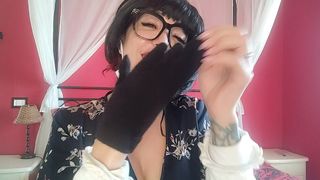 LA TUA RAGAZZA E GELOSA- YOUR JEALOUS GIRLFRIEND