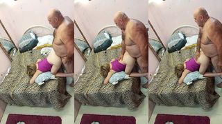 NOVINHA GOSTOSA ADORA FICAR DE QUATRO PARA O COROA METER GOSTOSO