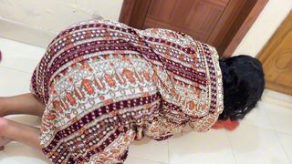 BIG ASS EGYPTIAN HOT MAID STUCK UNDER BED & NAKED HER ASS & I SEE IT & START MASTURBAT