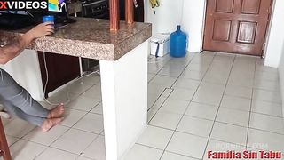 My uncle came to take advantage of me again when I'm home alone