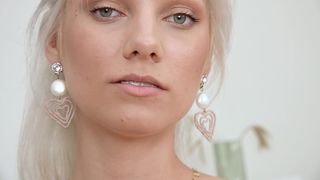 Vasya Sylvia an ALBINO girl and A BIG WHITE cock in her ASSHOLE EKS096