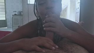 NOVINHA PUTA CAVALGANDO