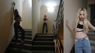 ELZA KOM BLONDE VERY SEXY