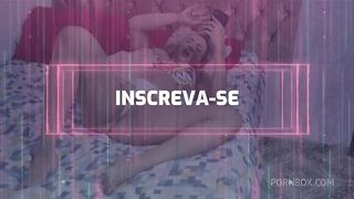 Meio primo alisou minha buceta me deixou cheia de tesao