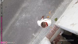 Touriste francaise baisee par 2 gars sur un chantier en espagne - BTS