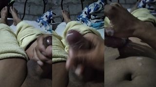 ME MASTURBO HASTA SACARME TODA LA LECHE