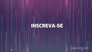 Tentando goxar sozinha ate que ele apareceu