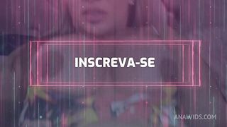 Tentando goxar sozinha ate que ele apareceu