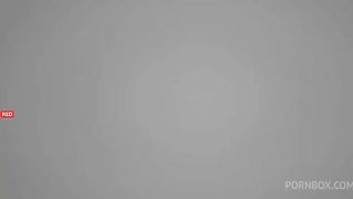 colegiala follando en el sofa ante de ir al college