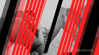 MEU PRIMEIRO ANAL COM UM PAU GRANDE QUASE NAO AGUENTEI AQUELA JEBA ENORME NO MEU CU