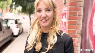 PUTALOCURA - LA ARGENTINA CALIENTE AGUSTINA ES PILLADA POR TORBE EN LA CALLE Y SE LO FOLLA