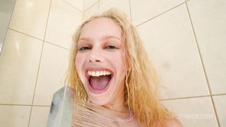 WET MEGA GANGBANG WITH TAP! CRAZY SLUT VIVIAN LOLA GETS TRIPLE ANAL PENETRATION AND A LOT OF PEE FROM SEVEN STRONG COCKS EKS547