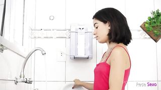 Skinny Kell in intense anal sex in the kitchen!