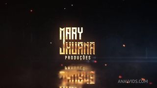 Camgirl vestida de diabinha fez DP para seu cliente - Mary Jhuana