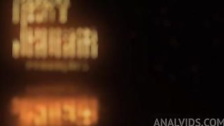 Camgirl vestida de diabinha fez DP para seu cliente - Mary Jhuana