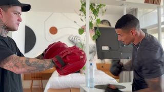 AMIGO CHAMOU PRA TREINAR NA CASA DELE, MAS O P.R.L.M.0 DELE ESTAVA LA E QUERIA ERA DAR PRA NOS DOIS. - COMPLETO