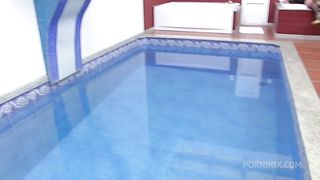 Tree people in the pool and so much desire of fuck each other, Dirty Threesome #4