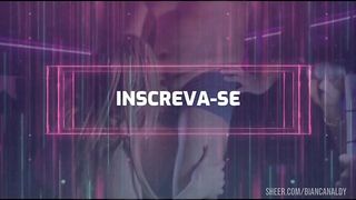 Orgia na festinha com dois amigos na mesa de sinuca