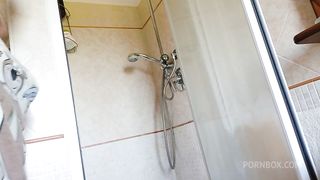 mm wanna enjoy a hot shower with me?
