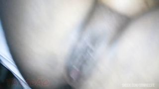 Safada dando o rabo em pe