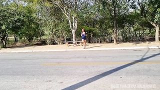 Desconhecido me aborda na rua e me oferece mais que uma agua