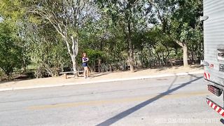 Desconhecido me aborda na rua e me oferece mais que uma agua