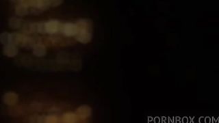 Foi arrumar o quarto e abriu a janela de proposito e gozou com as bolinhas no CU - Mary Jhuana