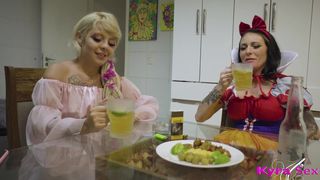 princesas diferentes arrotando e peidando muito